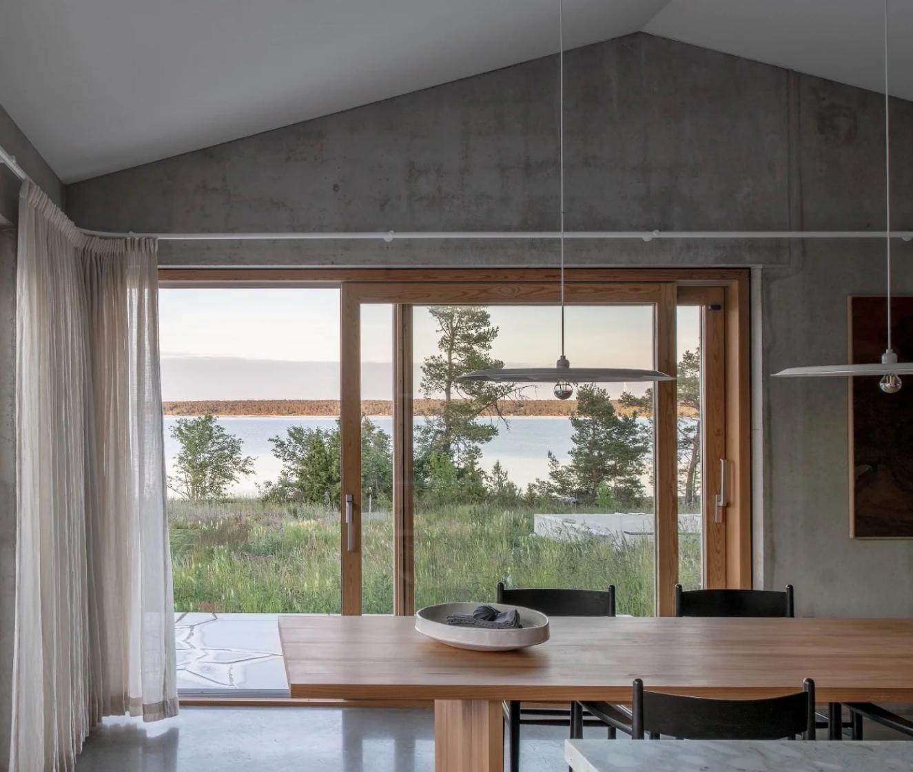 Fine Line pendant light