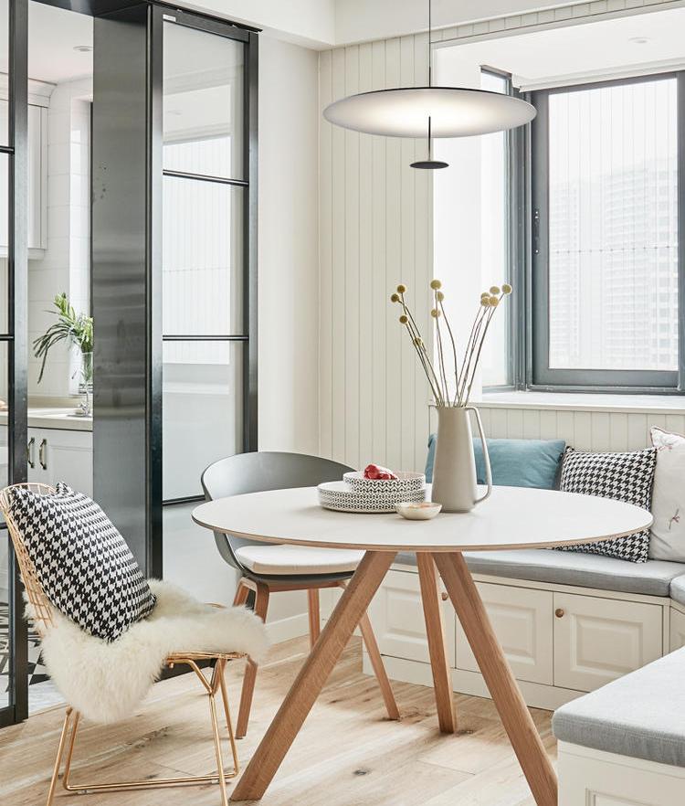 Floating Disc pendant light