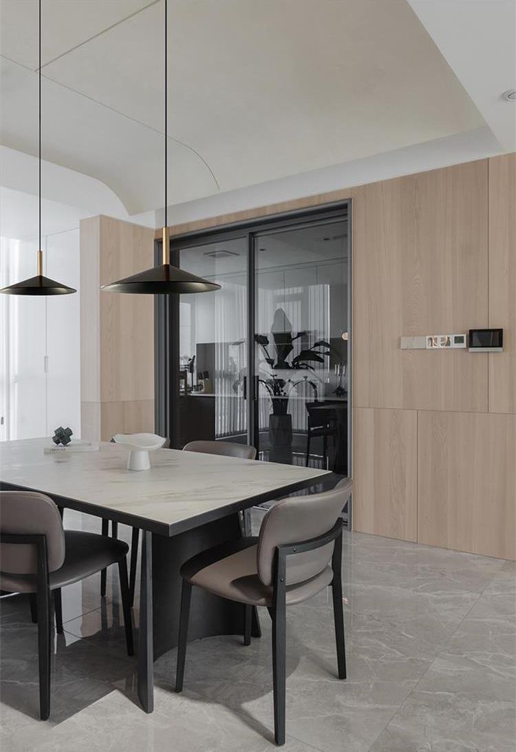 Flat Canopy pendant light